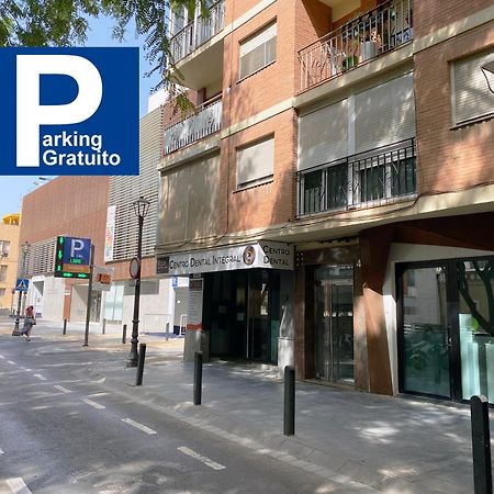 Apartamento Con Parking Gratis En El Centro, 2 Dormitorios อัลเมรีอา ภายนอก รูปภาพ