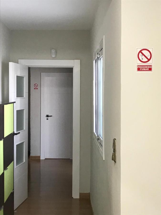 Apartamento Con Parking Gratis En El Centro, 2 Dormitorios อัลเมรีอา ภายนอก รูปภาพ