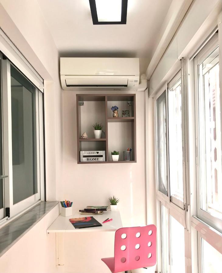 Apartamento Con Parking Gratis En El Centro, 2 Dormitorios อัลเมรีอา ภายนอก รูปภาพ