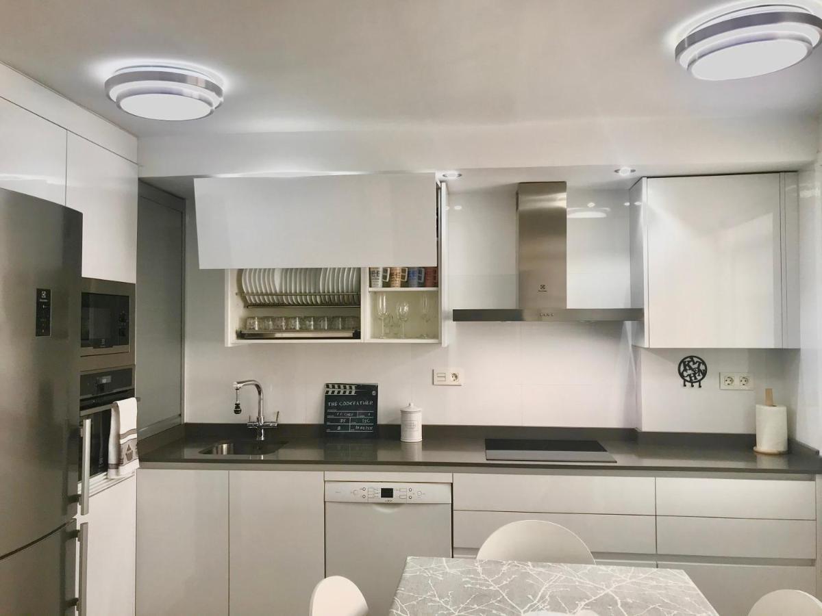 Apartamento Con Parking Gratis En El Centro, 2 Dormitorios อัลเมรีอา ภายนอก รูปภาพ