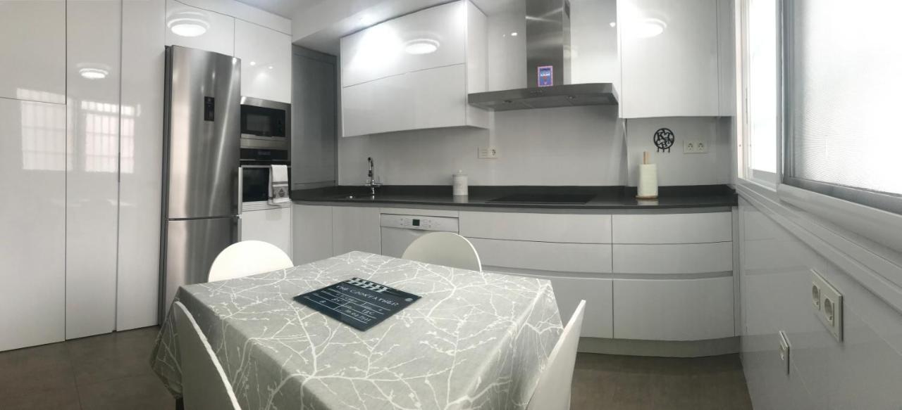 Apartamento Con Parking Gratis En El Centro, 2 Dormitorios อัลเมรีอา ภายนอก รูปภาพ