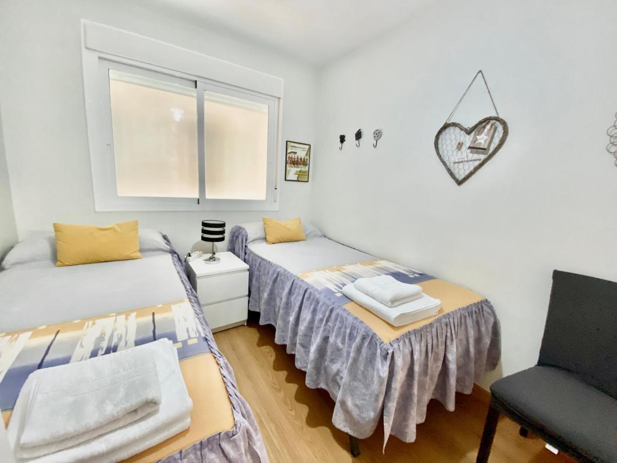 Apartamento Con Parking Gratis En El Centro, 2 Dormitorios อัลเมรีอา ภายนอก รูปภาพ