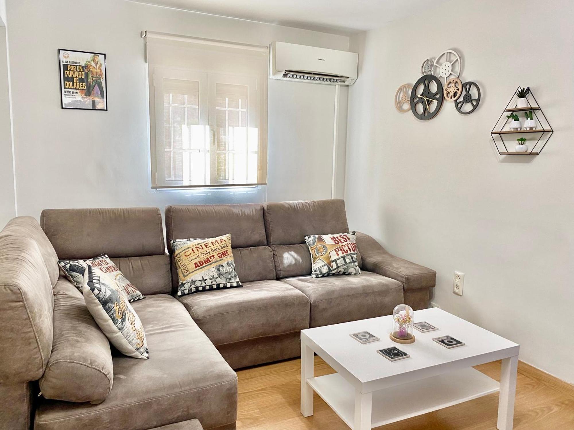 Apartamento Con Parking Gratis En El Centro, 2 Dormitorios อัลเมรีอา ภายนอก รูปภาพ