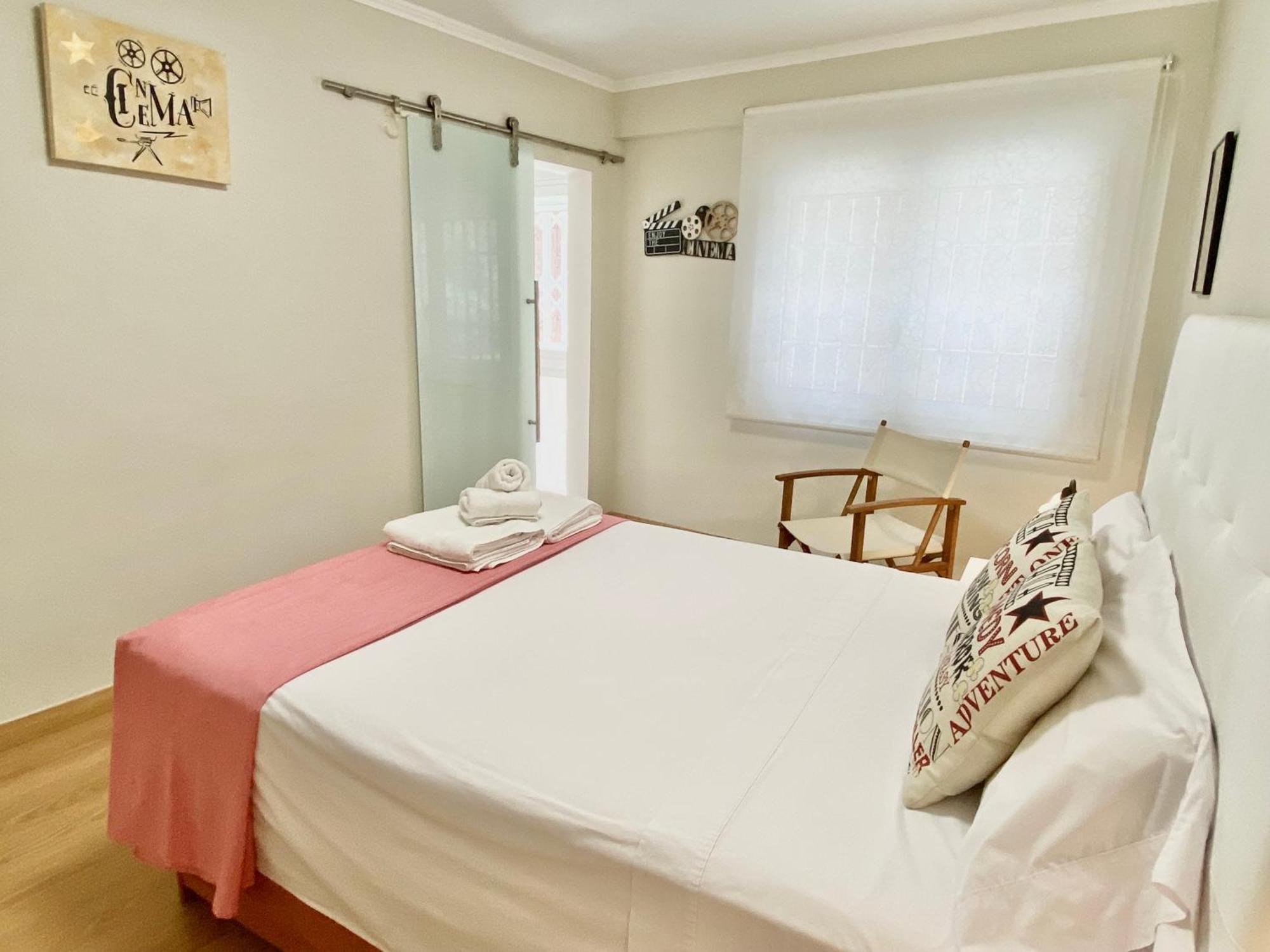 Apartamento Con Parking Gratis En El Centro, 2 Dormitorios อัลเมรีอา ภายนอก รูปภาพ